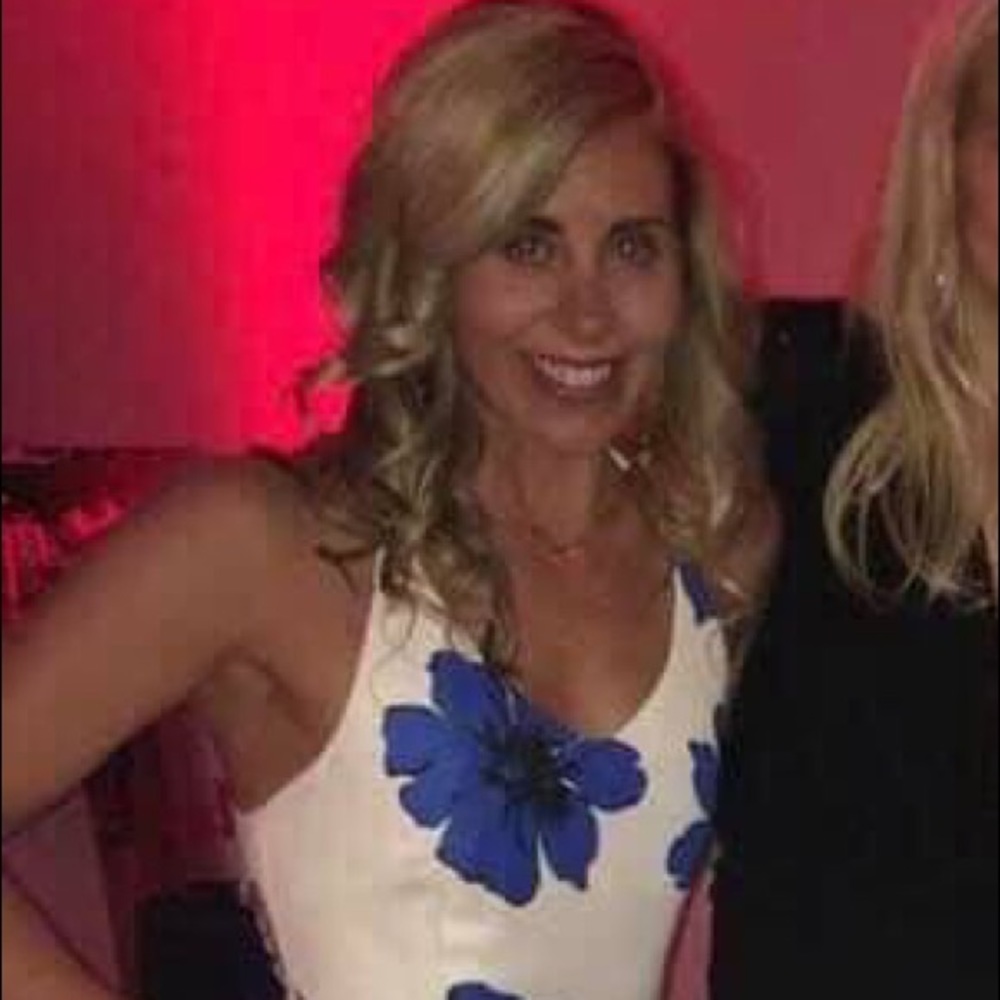 Crisscrossing back, party dress